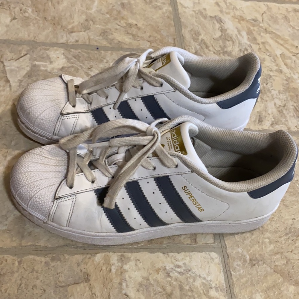 Adidas Superstar - Picture 2 of 3
